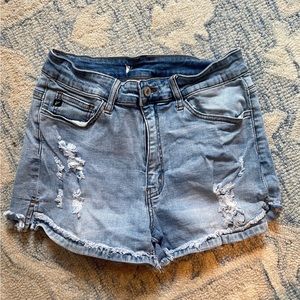 KanCan women’s distressed shorts size 28
